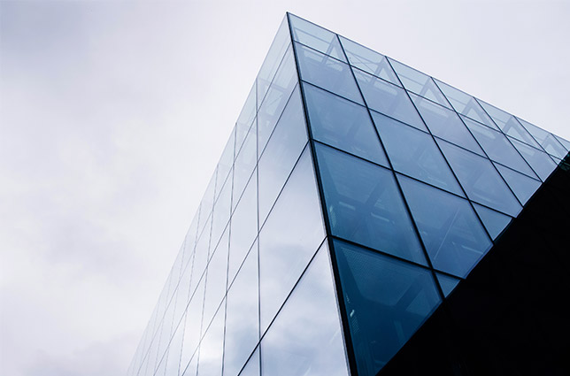 Prédio. Saiba mais sobre vício construtivo!